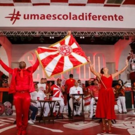 Chuva interrompe ensaio de rua do Salgueiro na Zona Norte do Rio