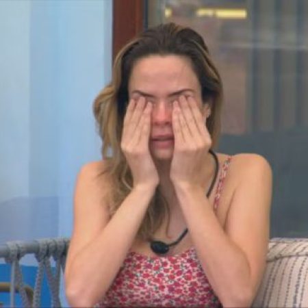 Ana Paula cai aos prantos e questiona se o pai está vivo e a reconhecerá após o “BBB26”