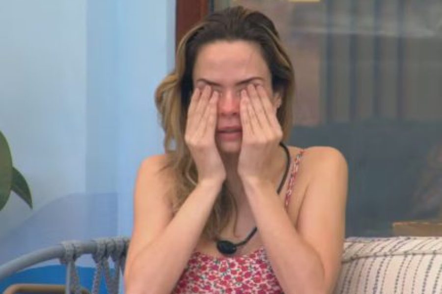 Ana-Paula-cai-aos-prantos-e-questiona-se-o-pai-esta-vivo-e-a-reconhecera-apos-o-BBB26-430x323.jpg