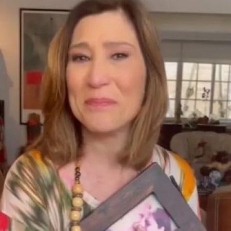 Beth Goulart recorda pausa para ajudar a mãe, Nicette, a superar morte de Paulo Goulart