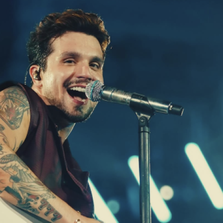 Luan Santana lidera bilheteria com turnê “Registro Histórico” e esgota ingressos pelo país