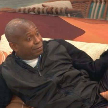 Edílson ainda fala em desistir do “BBB”, mas tem dívidas que totalizam o triplo do prêmio