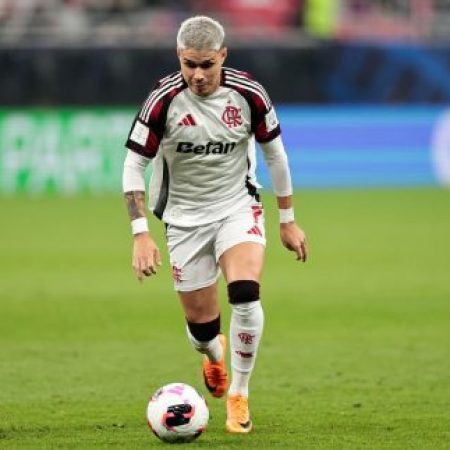 Mercado: Vitão chega ao Rio de Janeiro para assinar com Fla e Cruzeiro mira Viña e Cebolinha