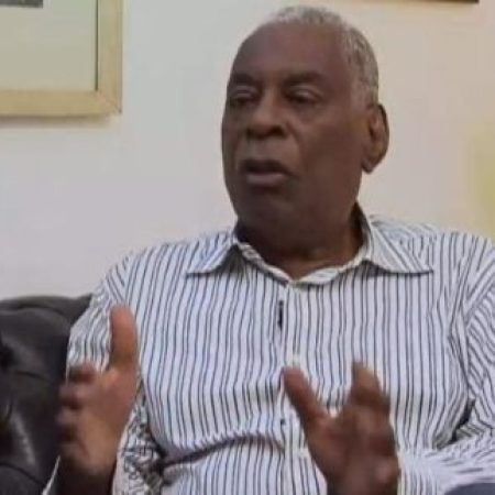 Morre Haroldo Costa, ícone do samba e do teatro brasileiro, aos 95 anos