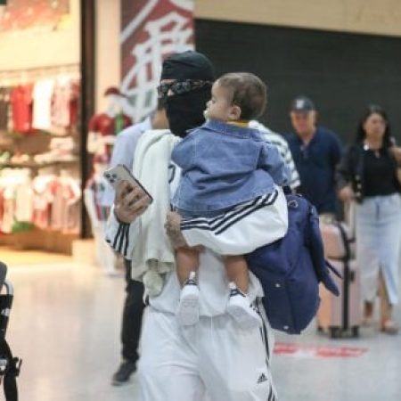 Para escapar dos olhares, MC Daniel adota “disfarce” e embarca em aeroporto do Rio