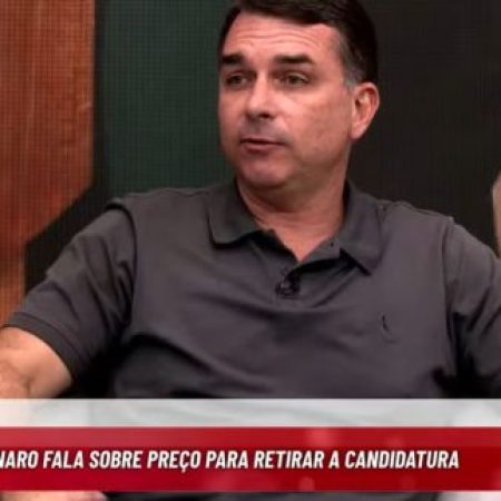 Canal Livre recebe Flávio Bolsonaro em nova rodada de entrevistas com presidenciáveis