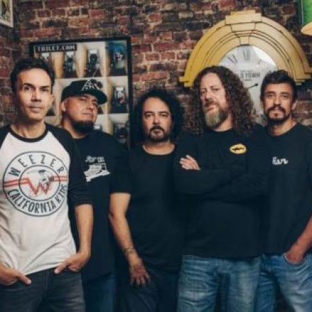 Raimundos se pronuncia após viúva de Canisso acusar banda de descumprir contrato