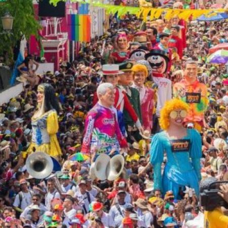 Brasileiros planejam Carnaval com cada vez mais antecedência, aponta plataforma de pesquisa