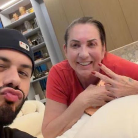 Na casa da ex: Zé Felipe posta foto com Margareth Serrão, mãe de Virginia Fonseca