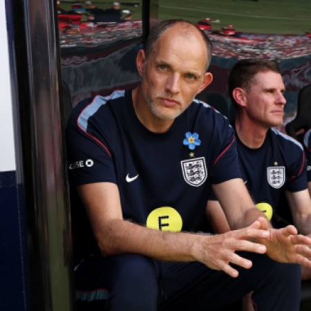 Técnico da Inglaterra pede que crianças faltem aula para assistir à Copa e governo reage