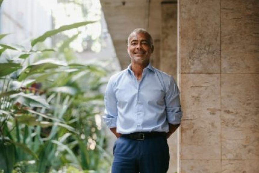 q7EvjwoG-Romario-430x323.jpg