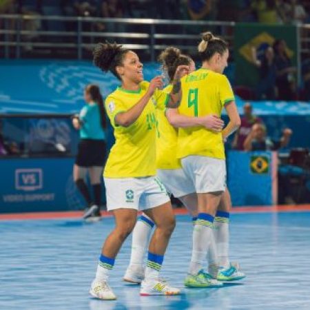 Brasil vence Japão e se garante na semifinal da Copa do Mundo Feminina de Futsal