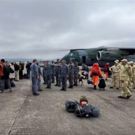 Mais de 1.400 mortos: bombeiros brasileiros buscam sobreviventes de terremotos na Venezuela